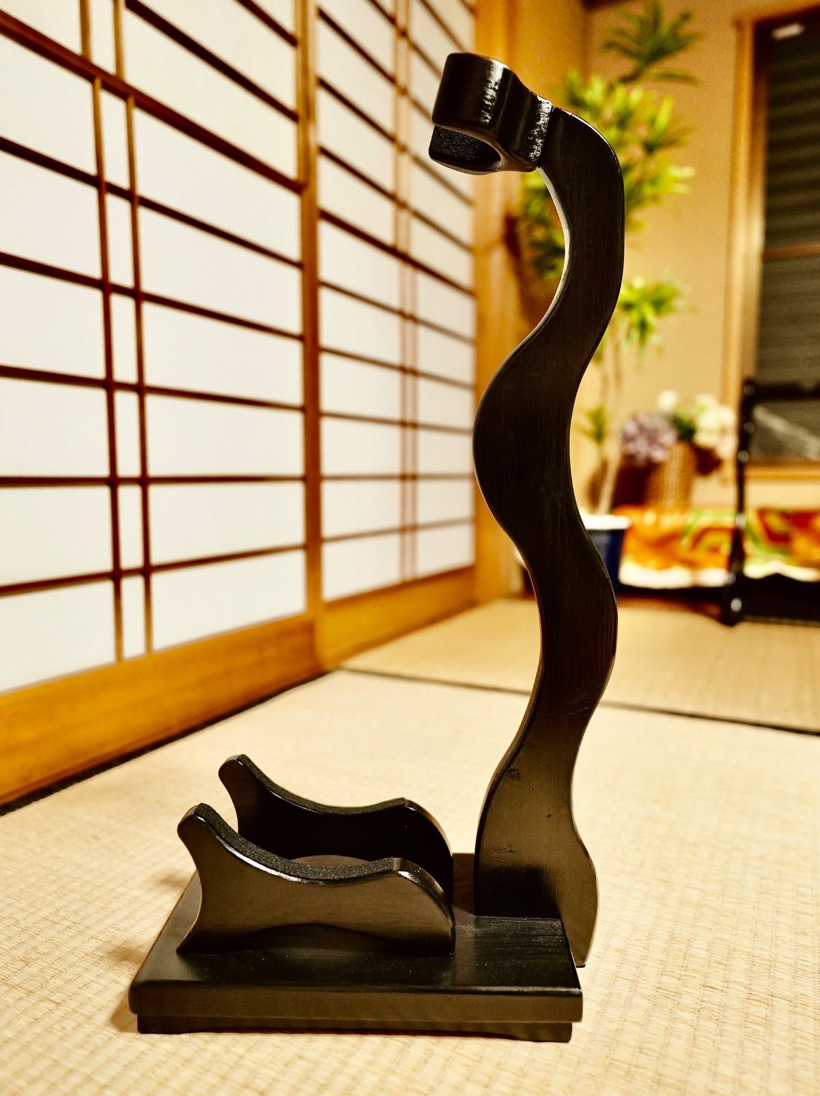 木製三味線スタンド 黒漆