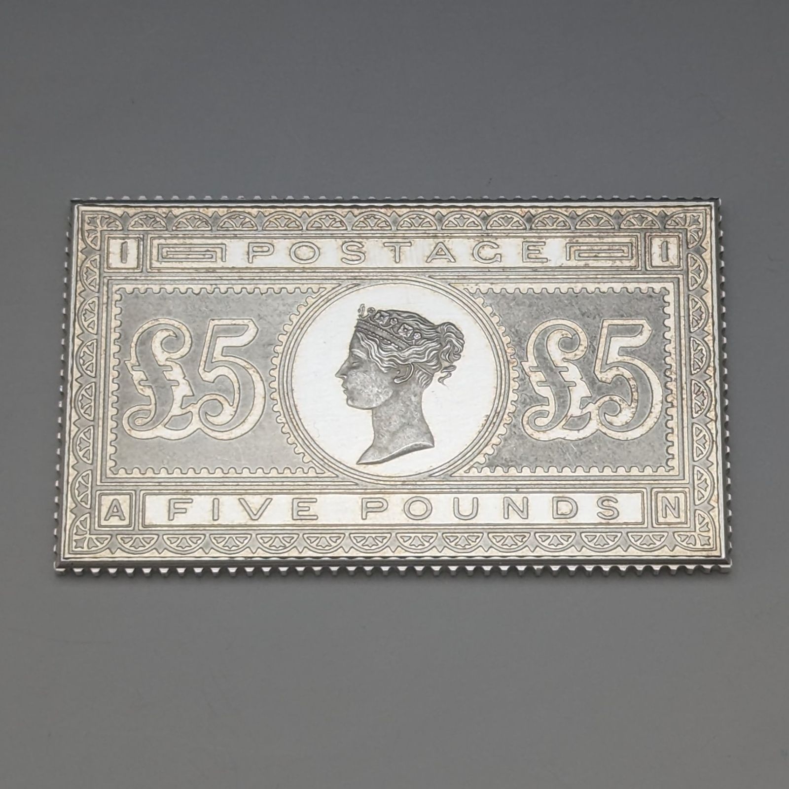 1977年 エリザベスⅡ世 戴冠25周年ジュビリー 純銀製 5ポンド切手 