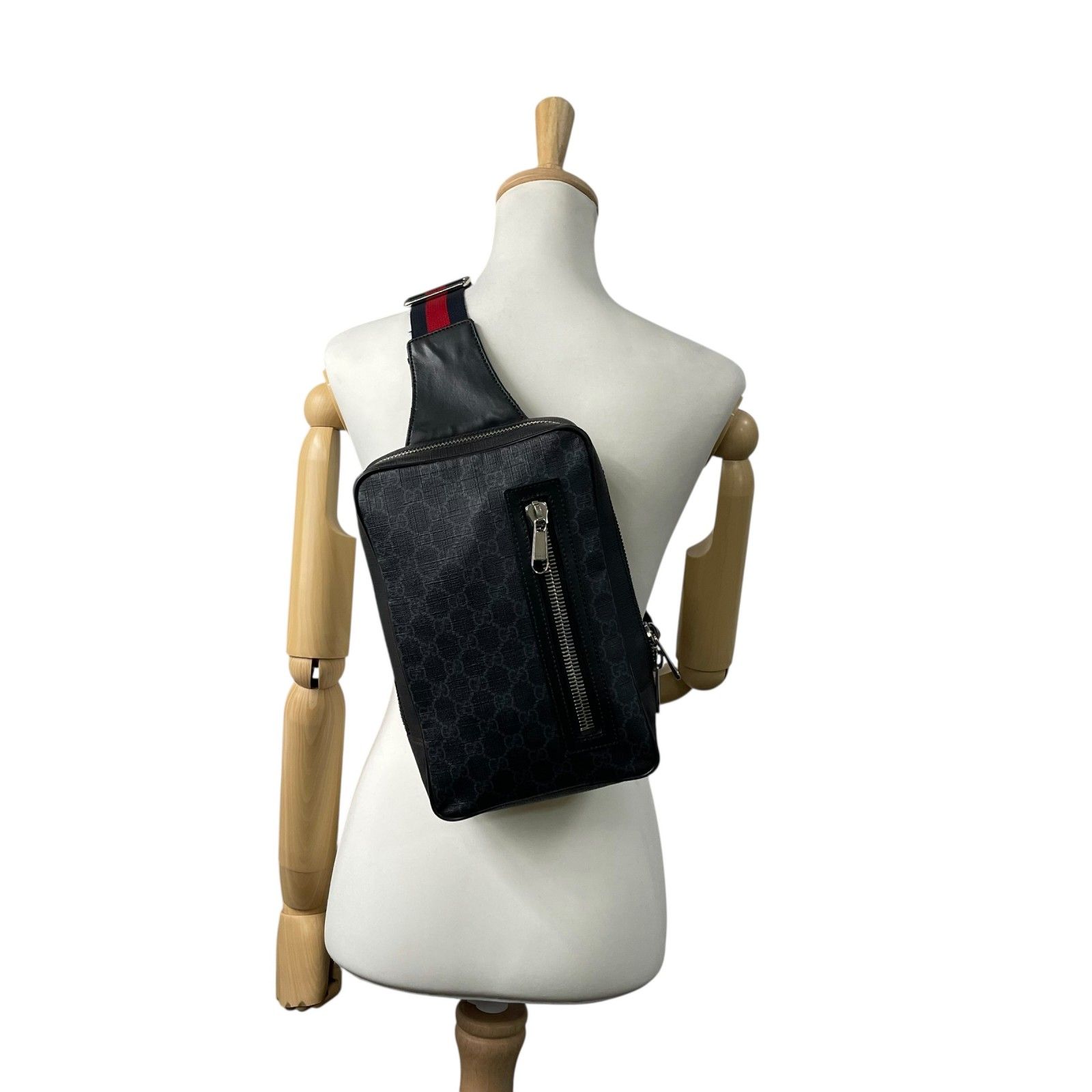 GUCCI グッチ GGスプリーム ボディバッグ ショルダーバッグ