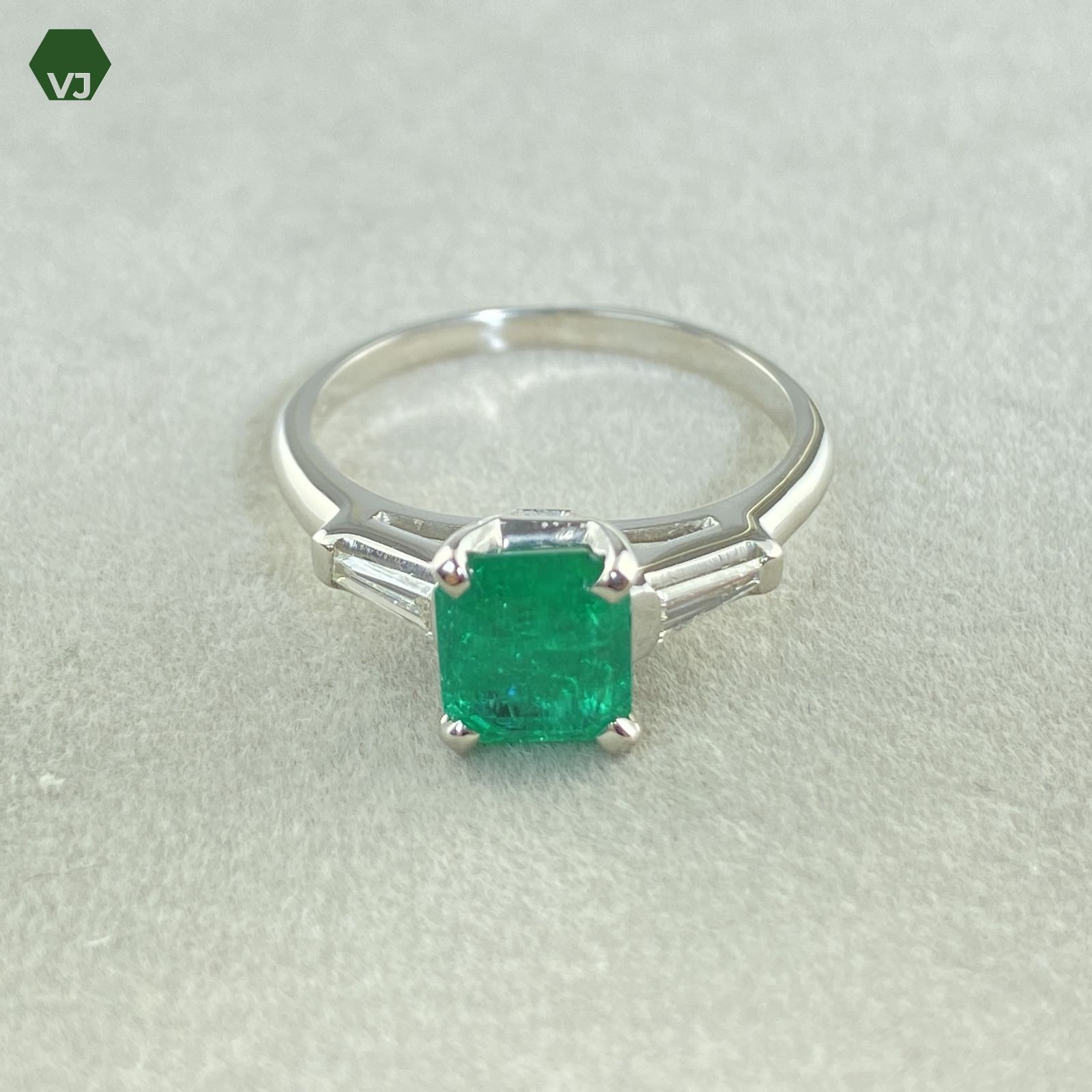 24-13】エメラルド ダイヤモンド リング E1.25ct【中古】【PT900】【15 