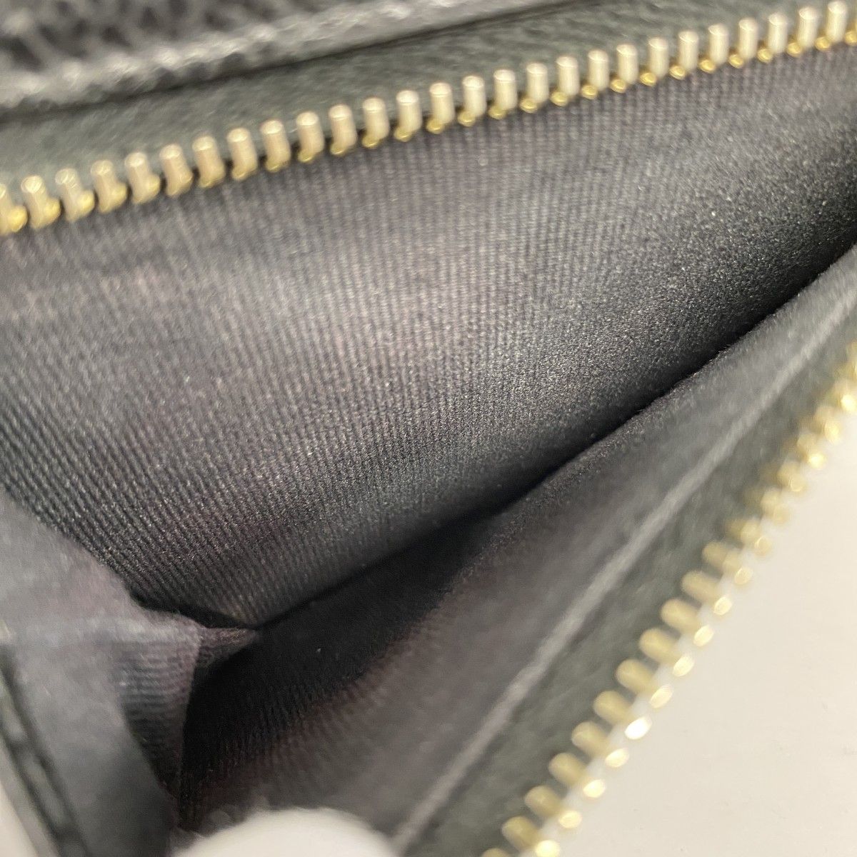 三つ折り財布