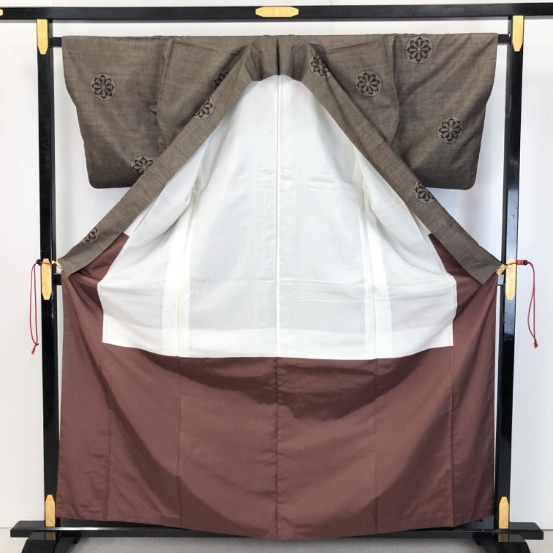 運命 本場大島紬 茶泥染 一元5マルキ 丸に花模様 K-5309 快適そうな