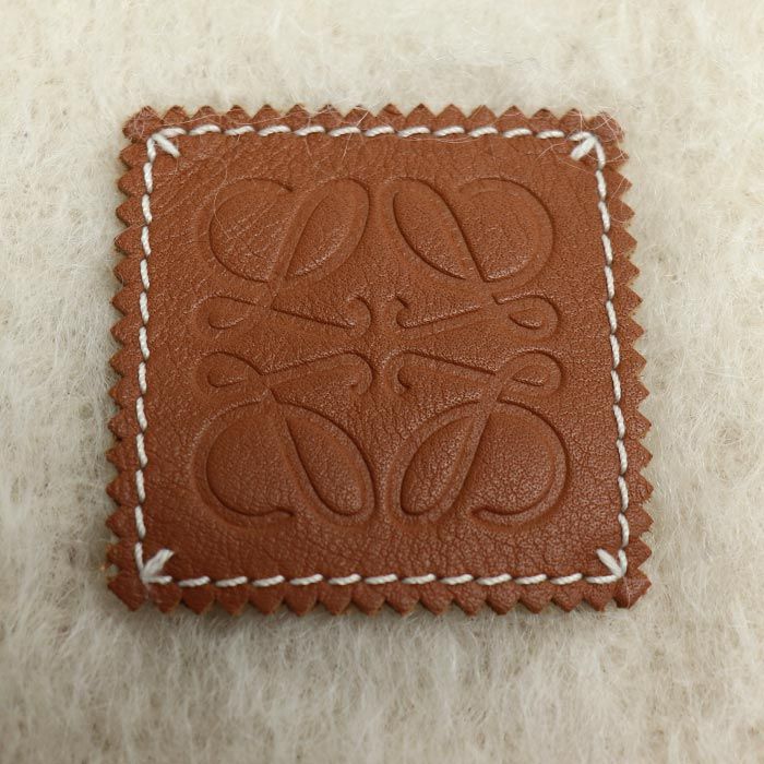 LOEWE ロエベ アナグラム マフラー ベージュ レディース 中古