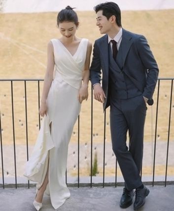 結婚式 Vネック サイドスリット ウェディングドレス ロング 韓国 結婚式 Vネック サイドスリット ウェディングドレス ロング 韓国