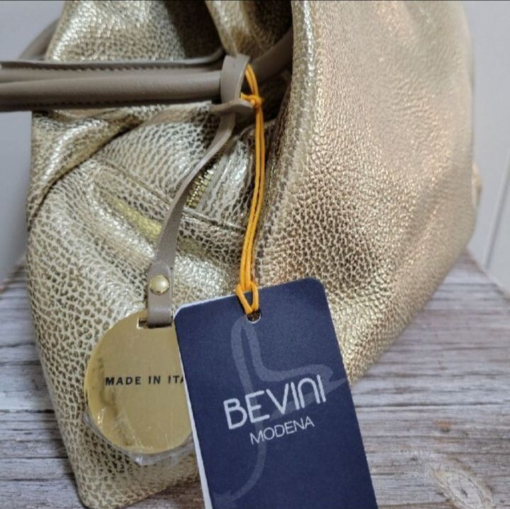 BEVINI 新品未使用 ショルダーバッグ - メルカリ