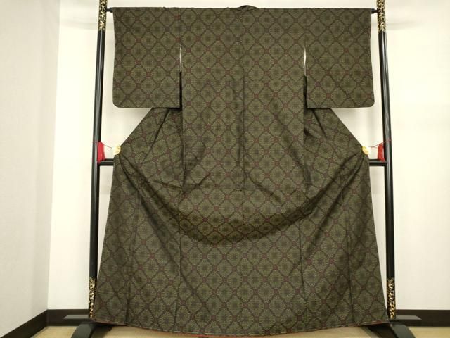 ベストストア日本一受賞店！■平和屋着物■極上　本場大島紬　大野織物謹製　手織　泥染　花尽くし　証紙付き　反物　逸品　未使用m819 平和屋着物□本場大島紬 檜扇花文 正絹 逸品 CAAR5645xi ベストストア日本