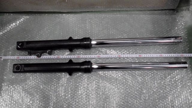 ST250 Eタイプ NJ4AA の フロントフォーク 1760056185