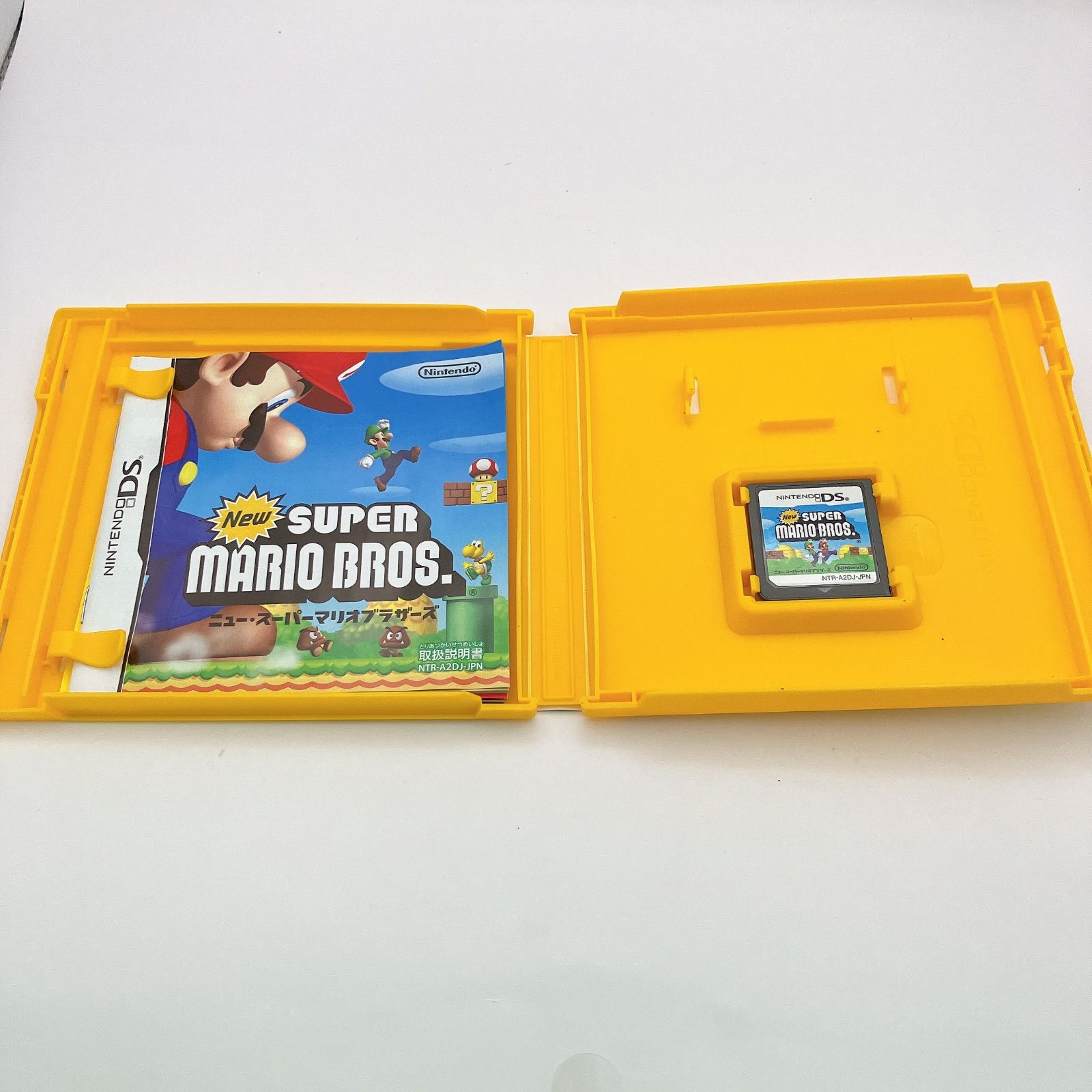 New スーパーマリオブラザーズ ニンテンドーDS ソフト ケース