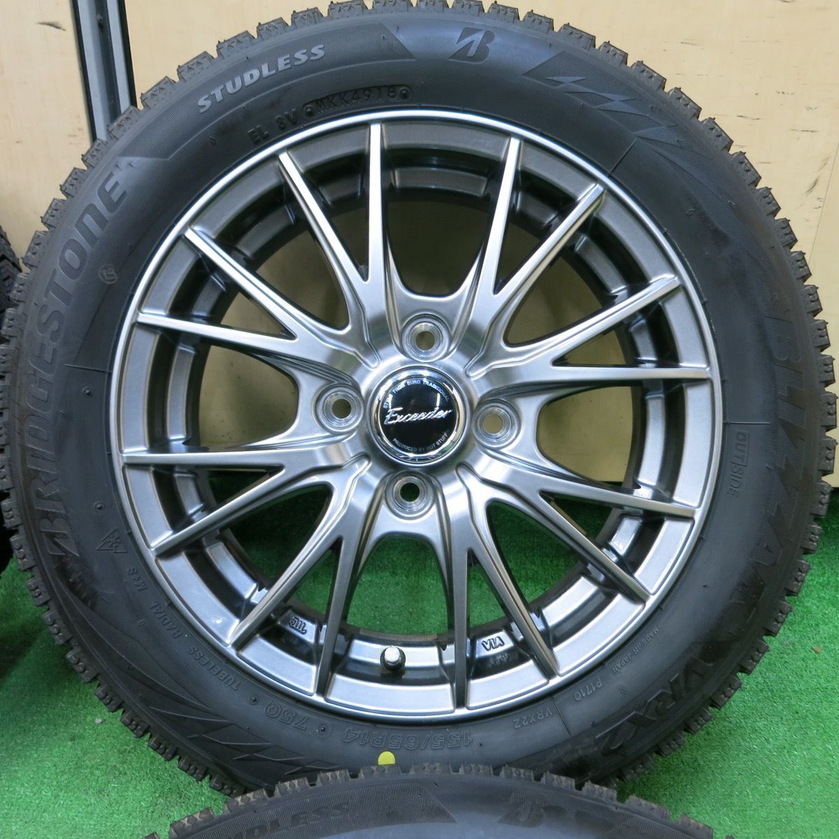 バリ溝！8.5分スタッドレス 155/65R14 ブリヂストン ブリザック VRX