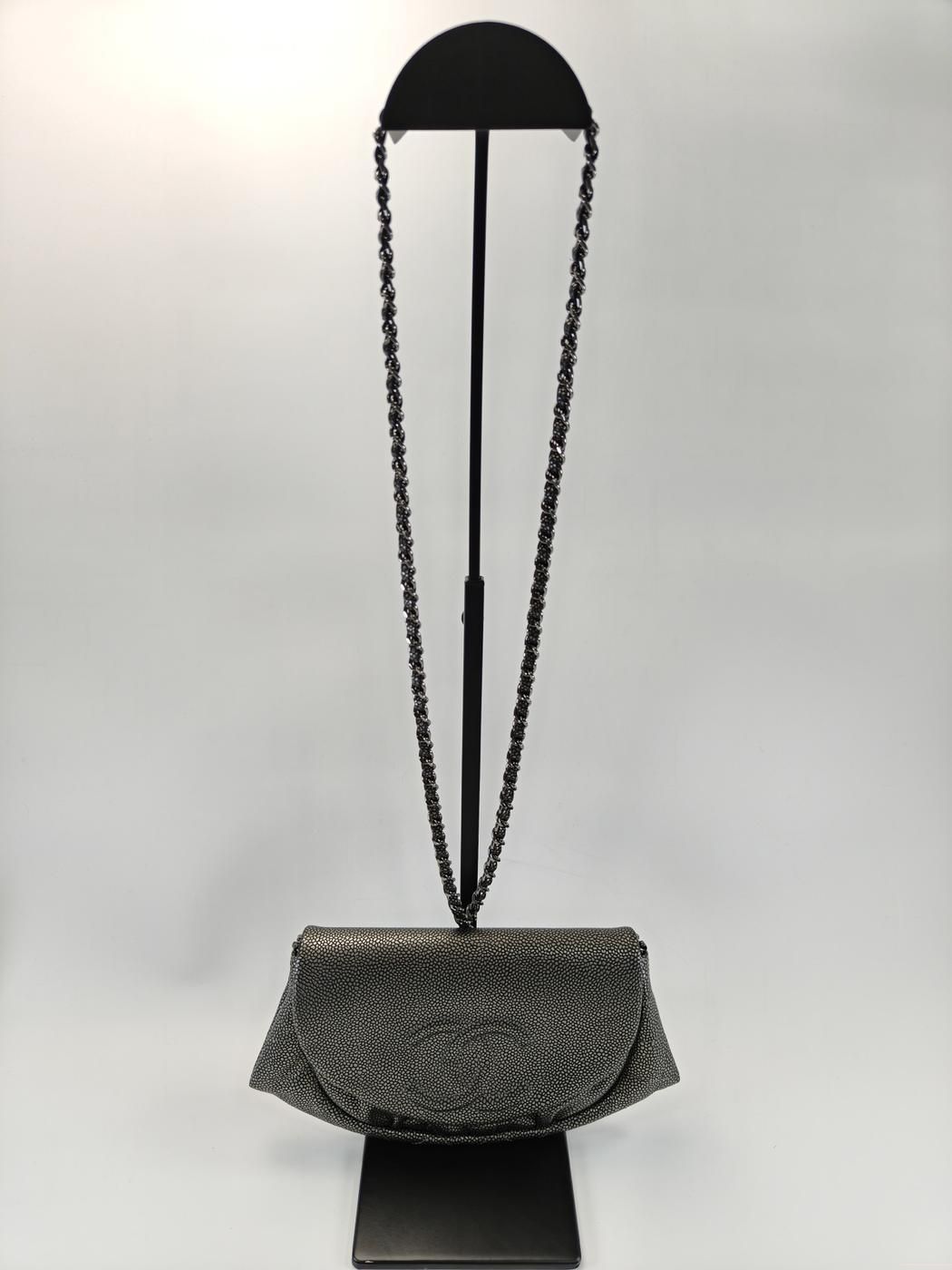 シャネル CHANEL ハーフムーン チェーンウォレット 財布 ソフト