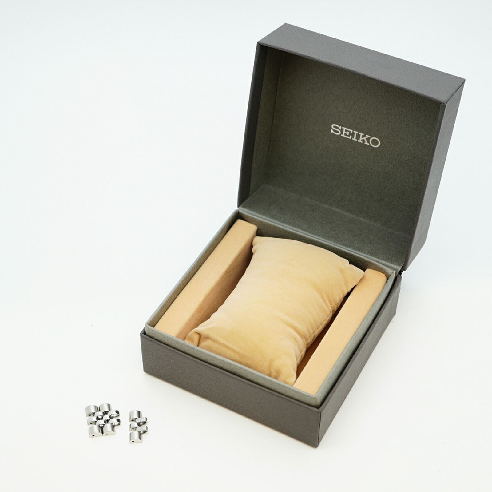 7S26-0020 黒文字盤腕時計