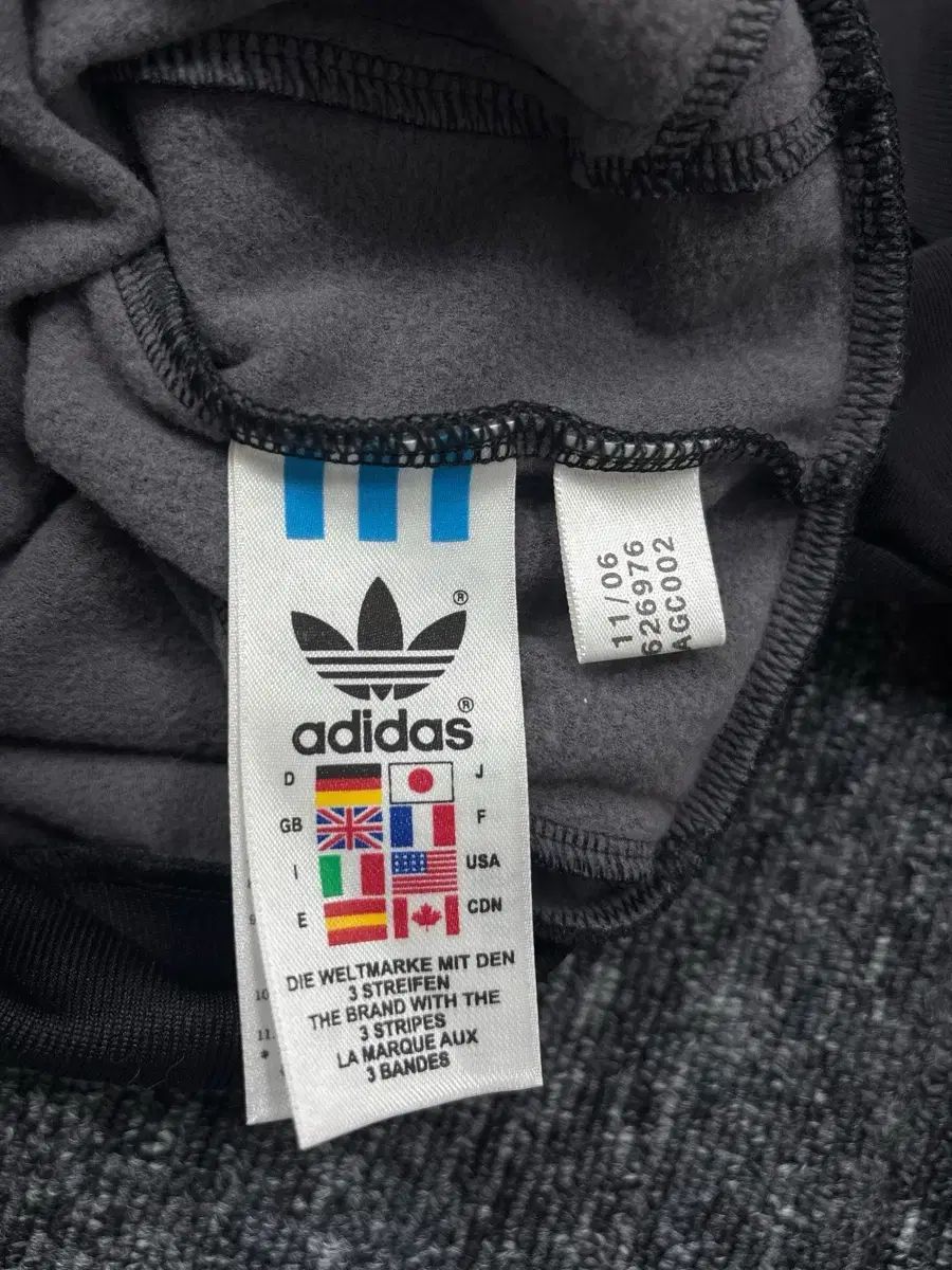  adidas アディダス 黒 ゴールド ジャージ その他 セットアップ