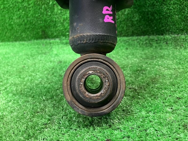 めい ウィッシュ ZGE25W 右リアストラット 1.8S 4WD 48530-68120