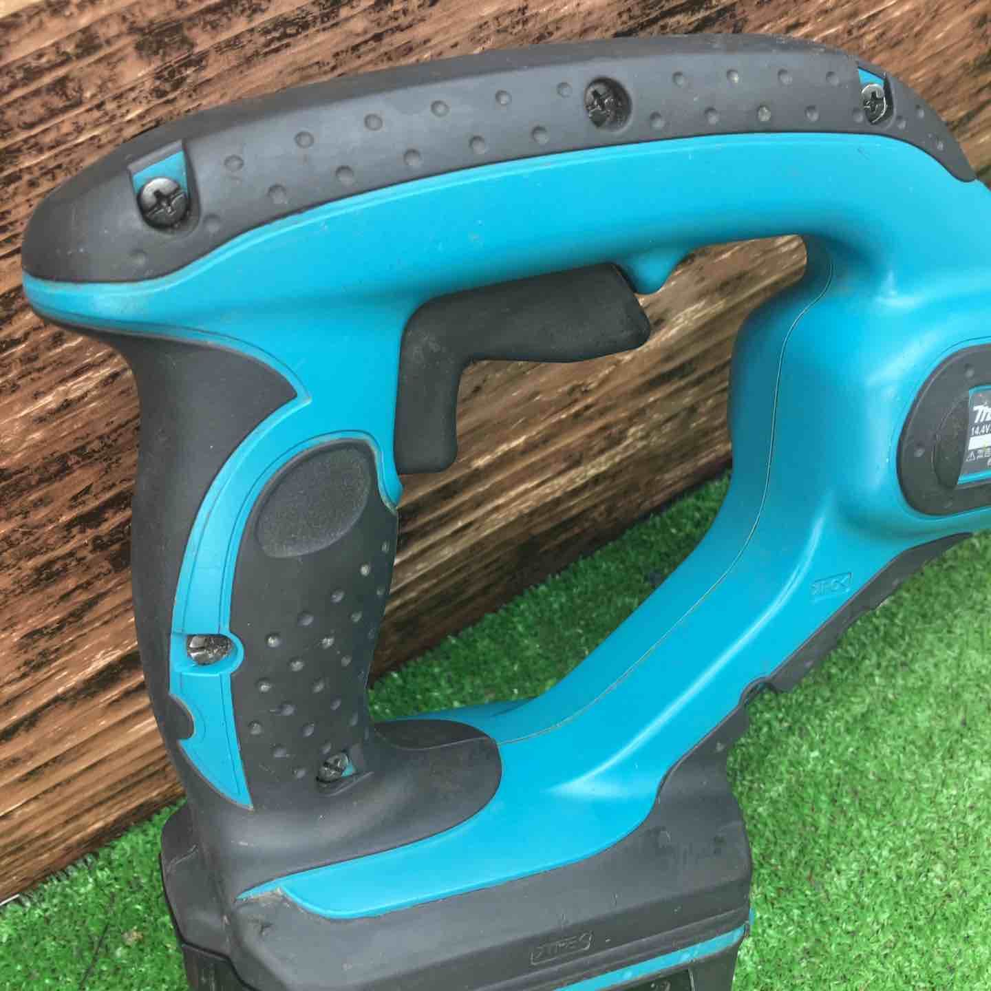 魅了された マキタ makita コンクリートバイブレータ VR340DRFX 川越店 【新年大処分特価】