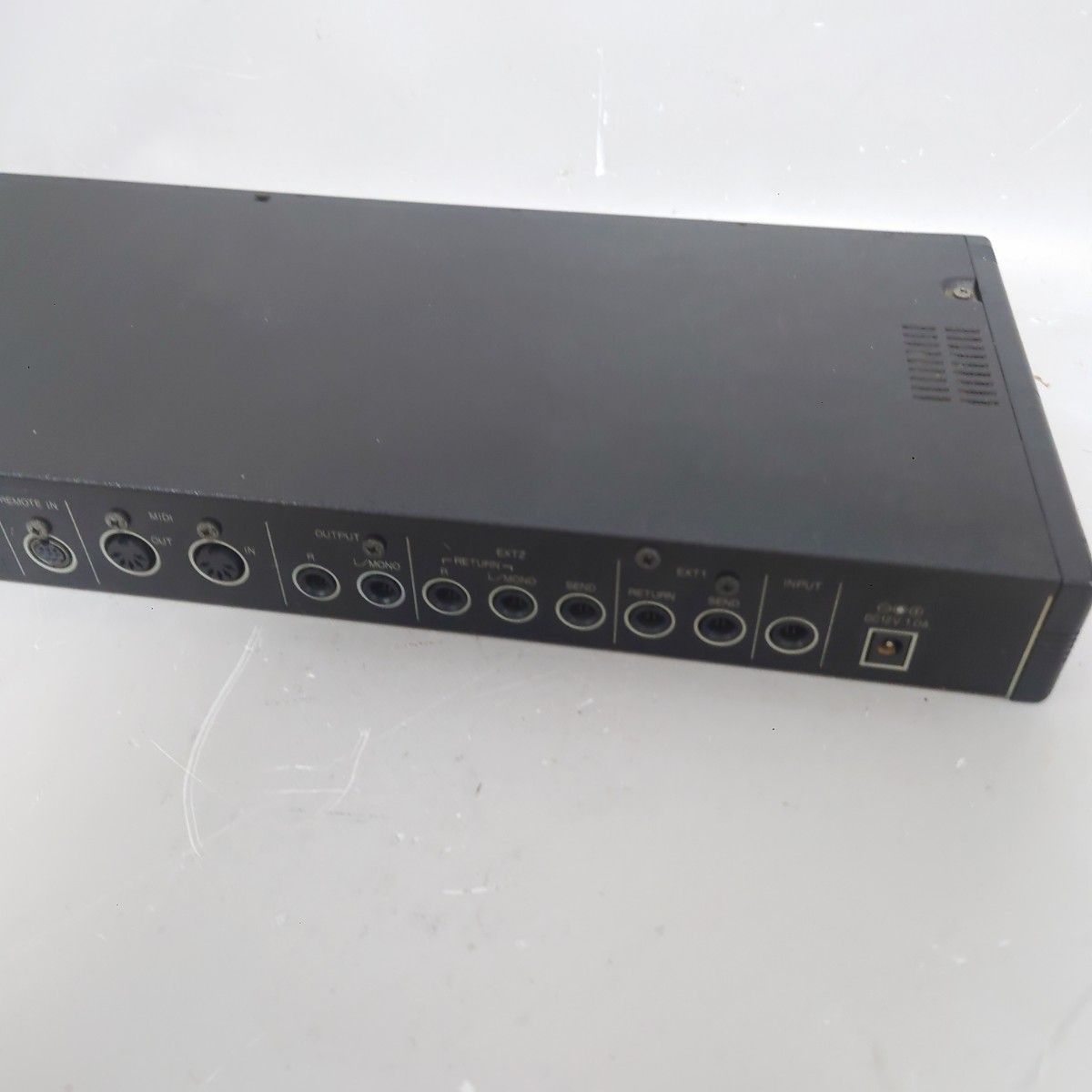 Zoom 9150 エフェクター ZOOM 9150 真空管プリアンプ 歪みにこだわったマルチ