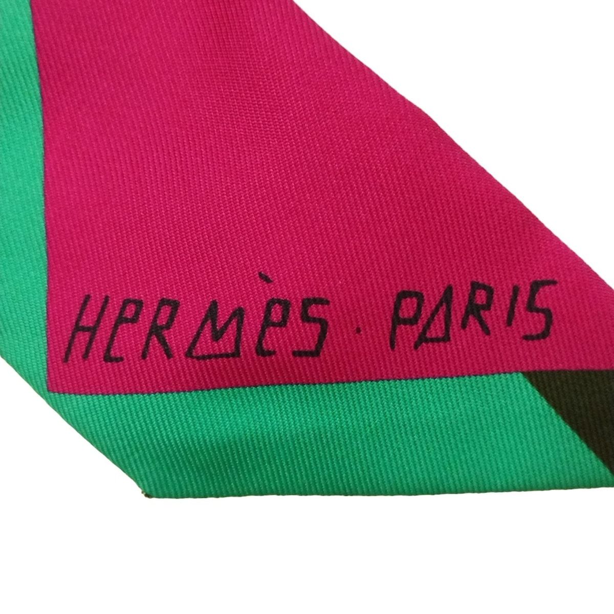 HERMES(エルメス) スカーフ美品 ツイリー グリーン×ピンク×マルチ  