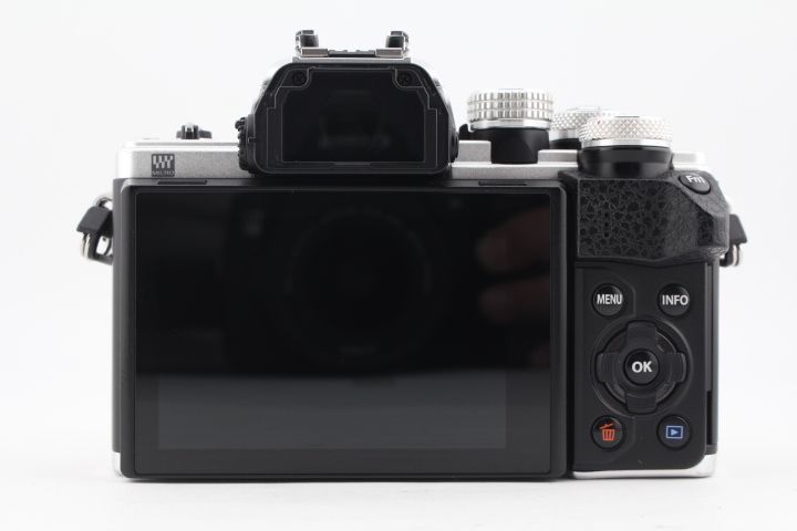 カメラ ☆極上品☆OLYMPUS オリンパス OM-D E-M10 Mark II ボディ