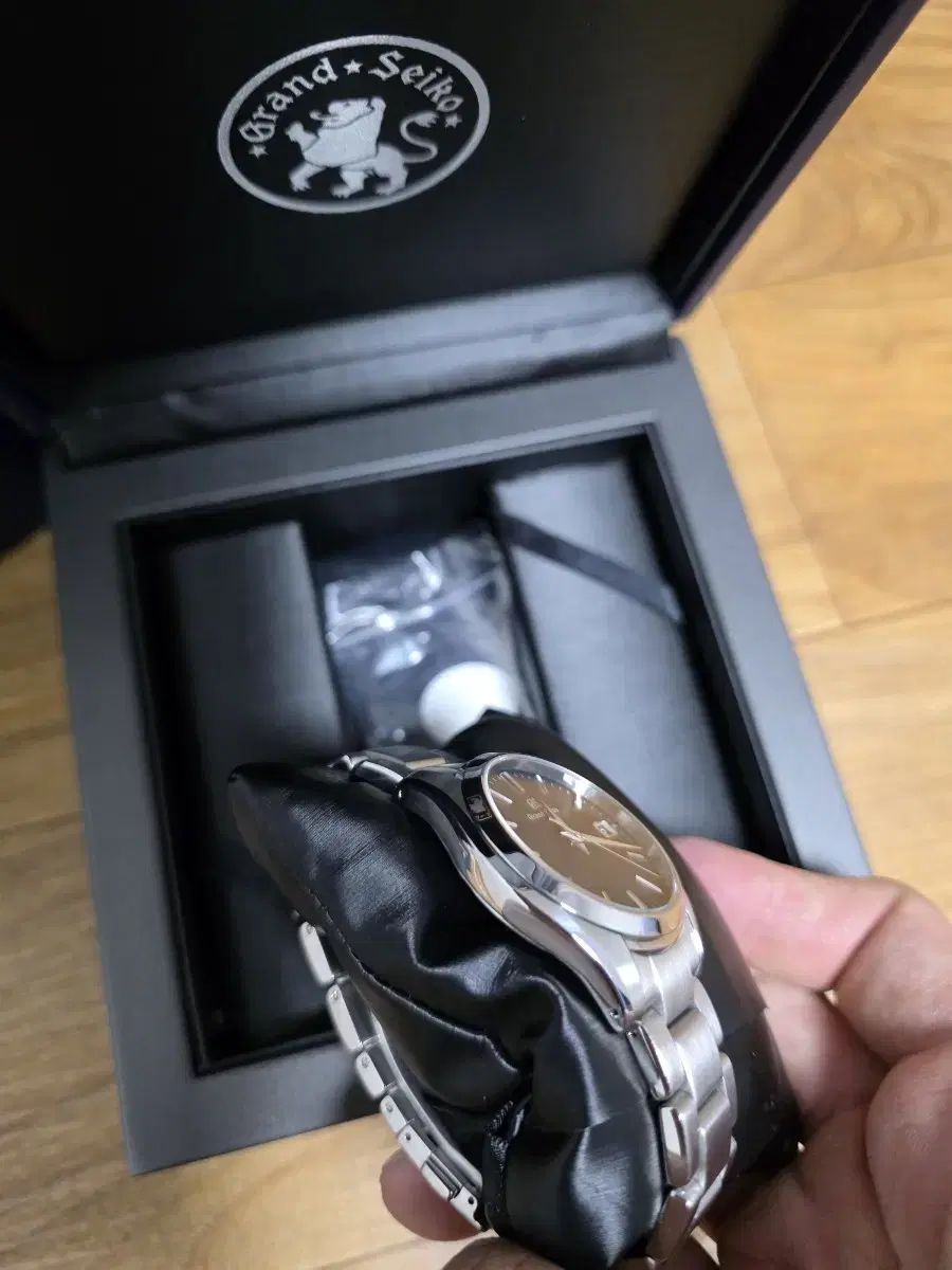 ロンジン LONGINES L4.866.4 ラ グラン クラシック ドゥ クォーツ