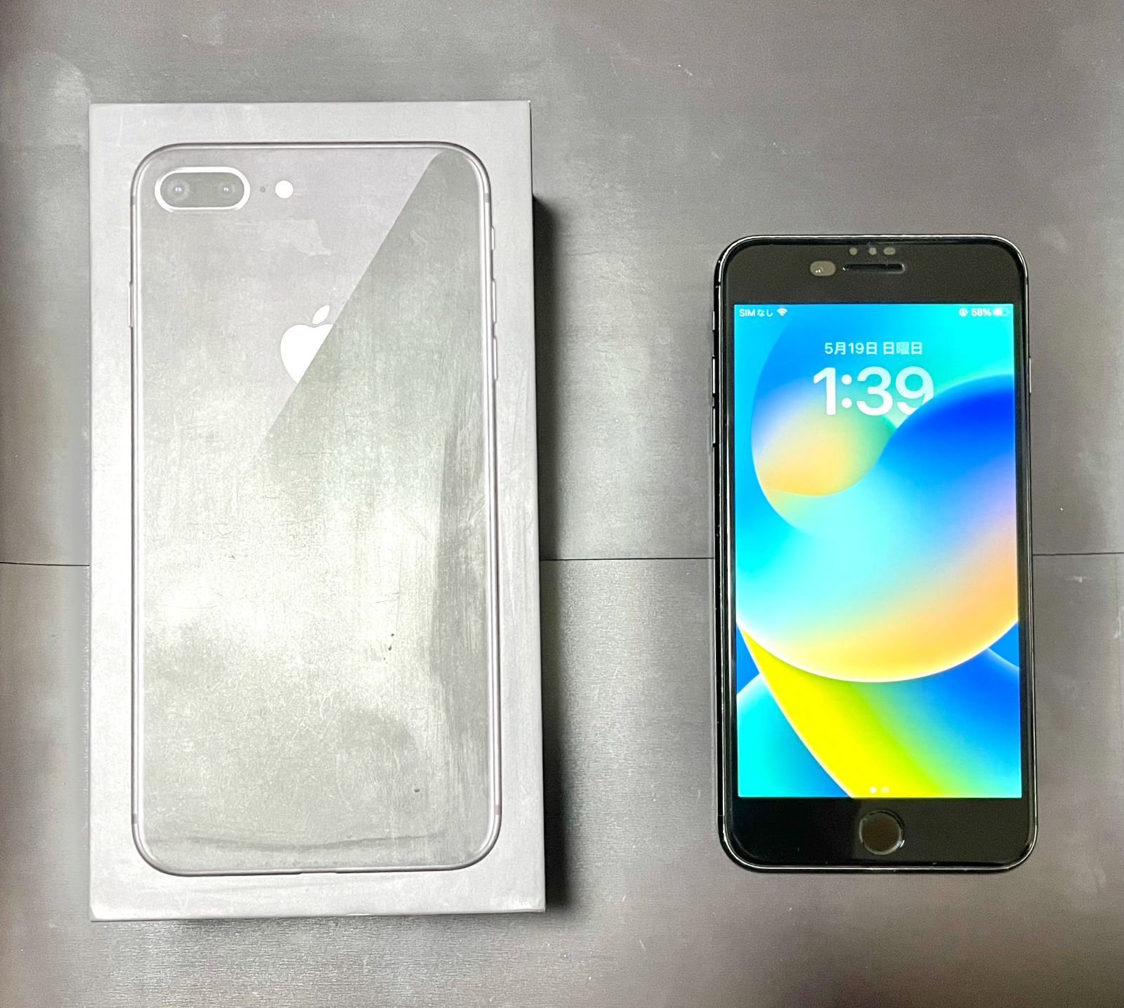 専用♡iPhone8Plus 64GB スペースグレー Apple iPhone 8 Plus 64GB SIMフリー [スペースグレイ] 価格比較