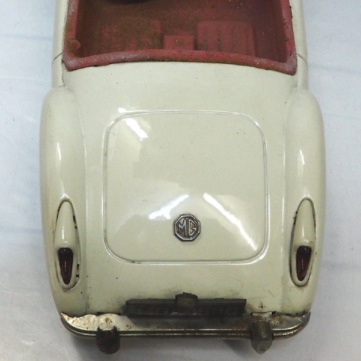 旭玩具【MG MGA 1600カブリオレ 白】ブリキ tin toy car箱無 