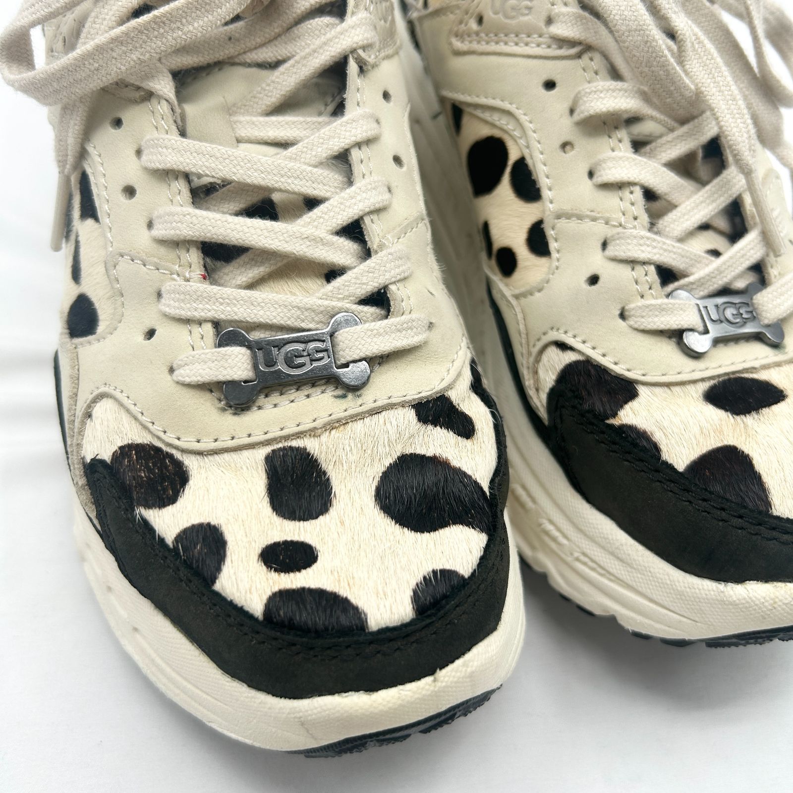 UGG アグ　ダルメシアン　スニーカー　23cm 厚底 UGG CA805 Dalmatian（アグ CA805 ダルメシアン-オフホワイト