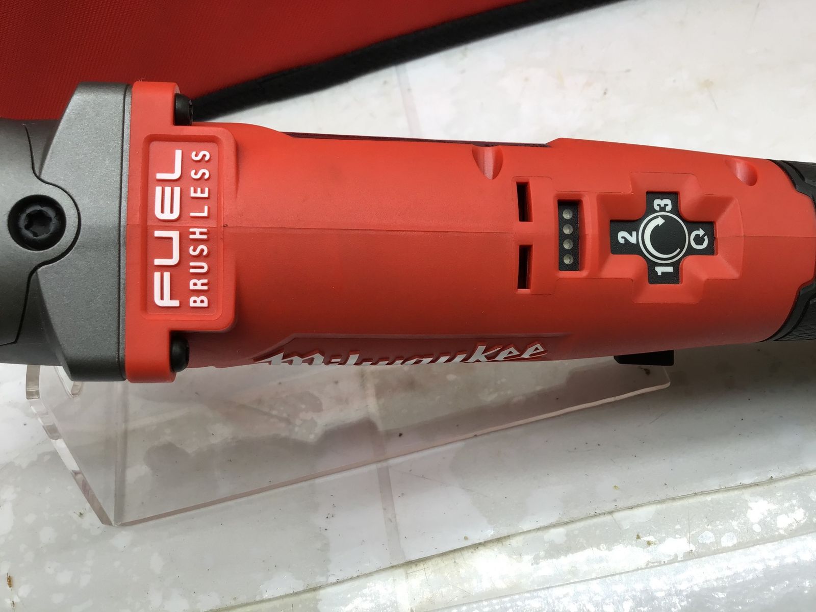 2コードレス電動アングルインパクトレンチ