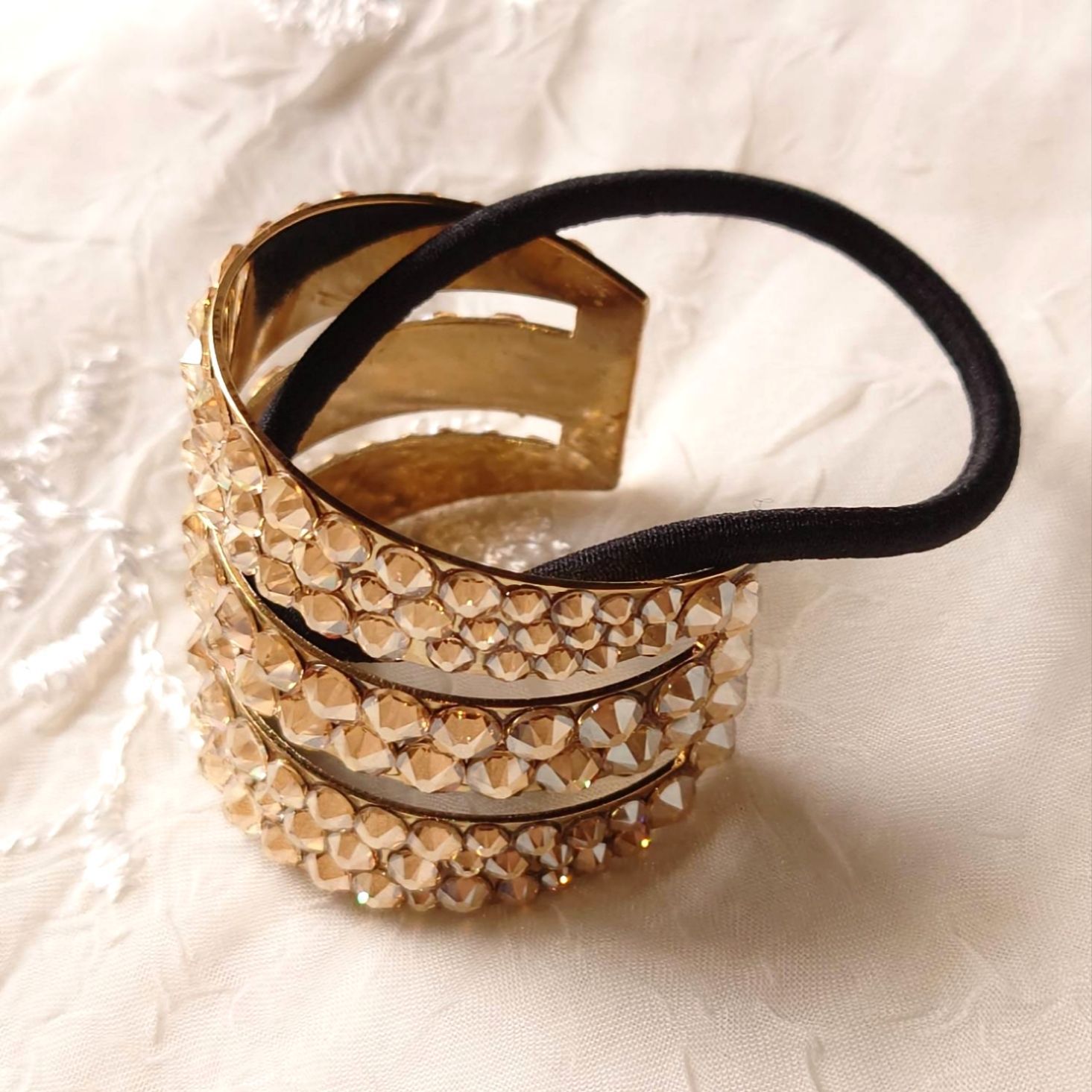 Choco様確認用ヘアゴム621キラキラ大きめ猫顔キャラビジューヘアゴム赤