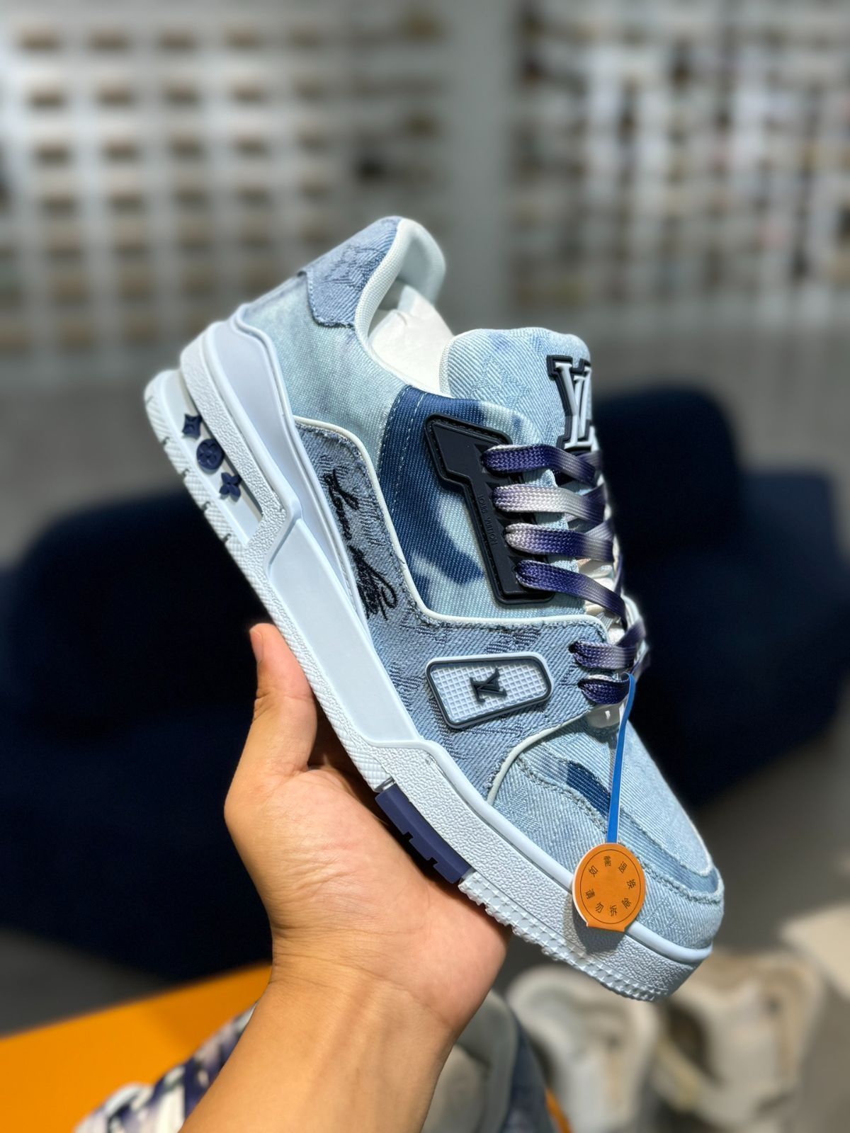 【春デニムもLVで決まり♪3色】ルイヴィトン スニーカー Louis Vuitton Trainer 色合わせ - ブルー3色デニム｜本日限定