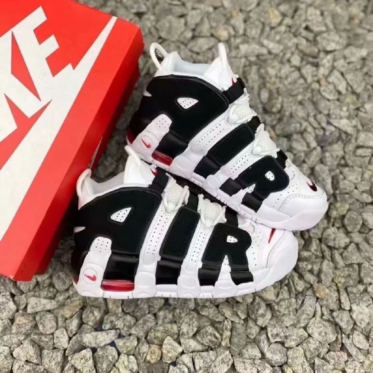 新品未使用 箱付 NIKE AIR MORE UPTEMPO 414962-105 ナイキ エア モア 