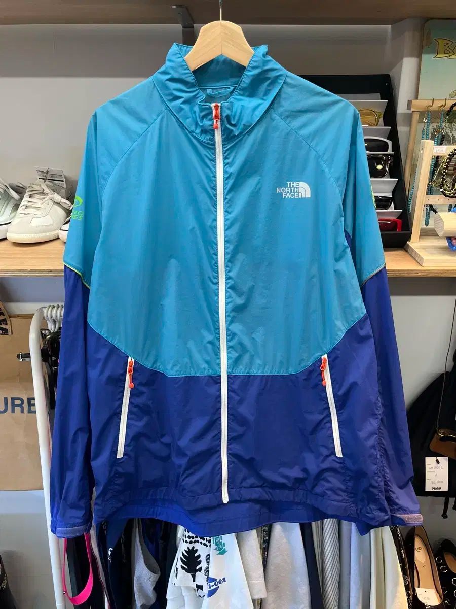 100 103 THE NORTH FACE ザノースフェイス ウィンドブレーカー XL