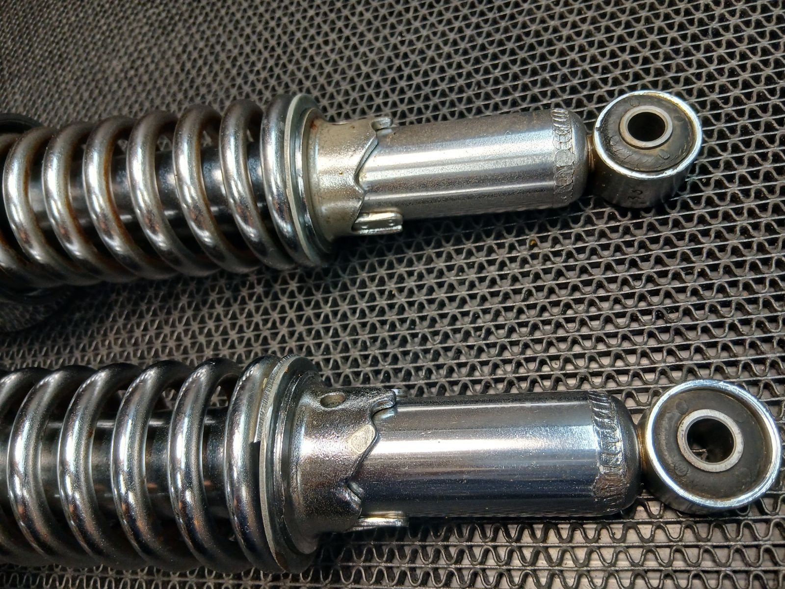 純正リアサスペンション左右 実動