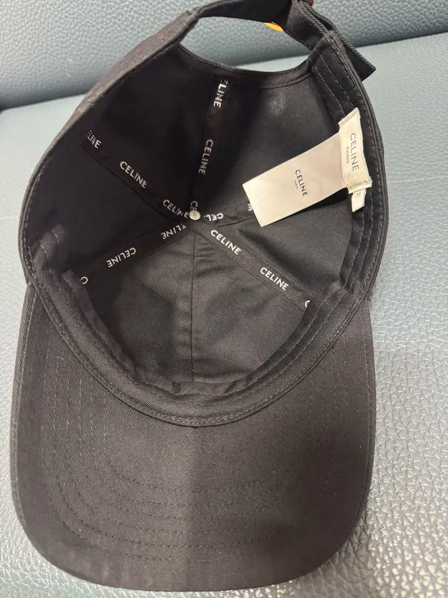 CELINE キャップ Mサイズ ゴールドバックル Celine(セリーヌ) ゴールドバックル ボールキャップ ( M サイズ