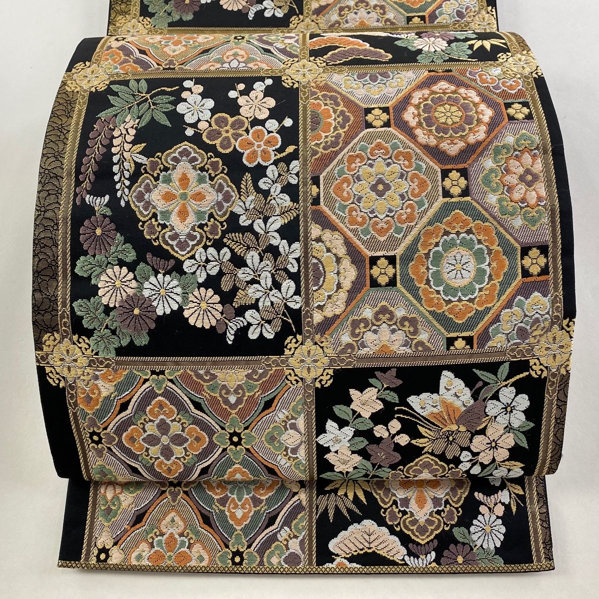 袋帯 秀品 華文 松竹梅 唐織 箔 黒 六通 正絹