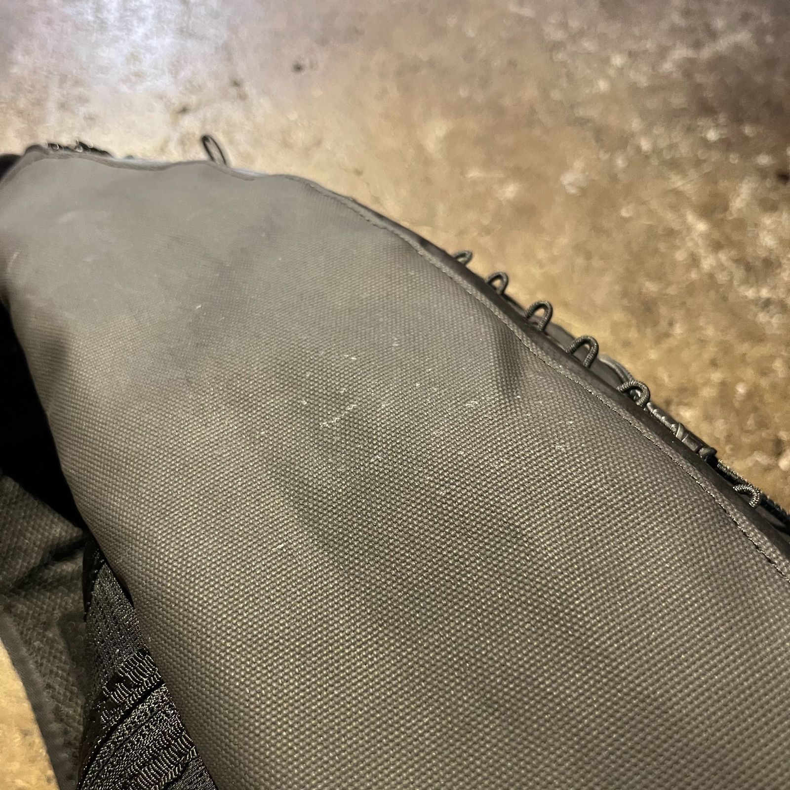 OAKLEY 25ss Latitude Sling Pack Black オークリー スリングパック 