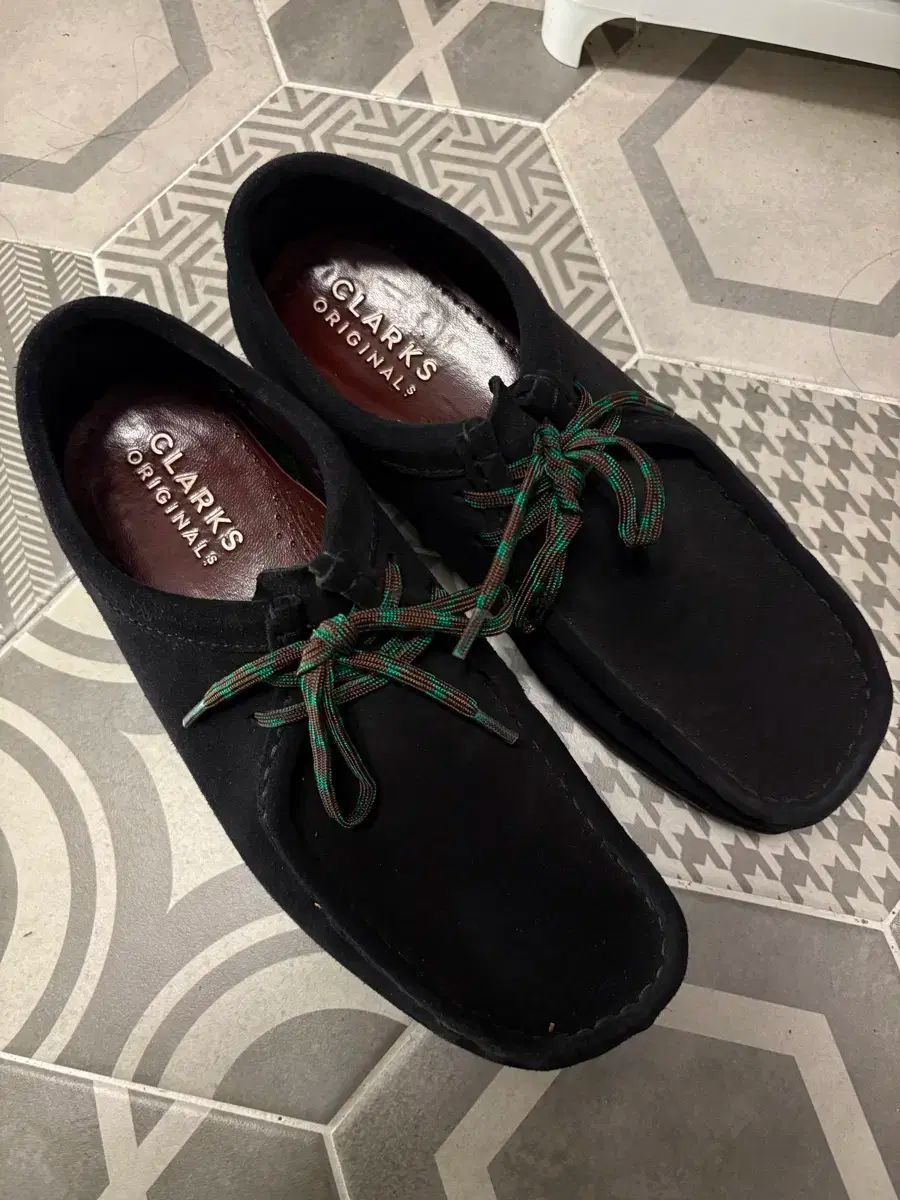 Clarks クラークス ワラビー 黒 255