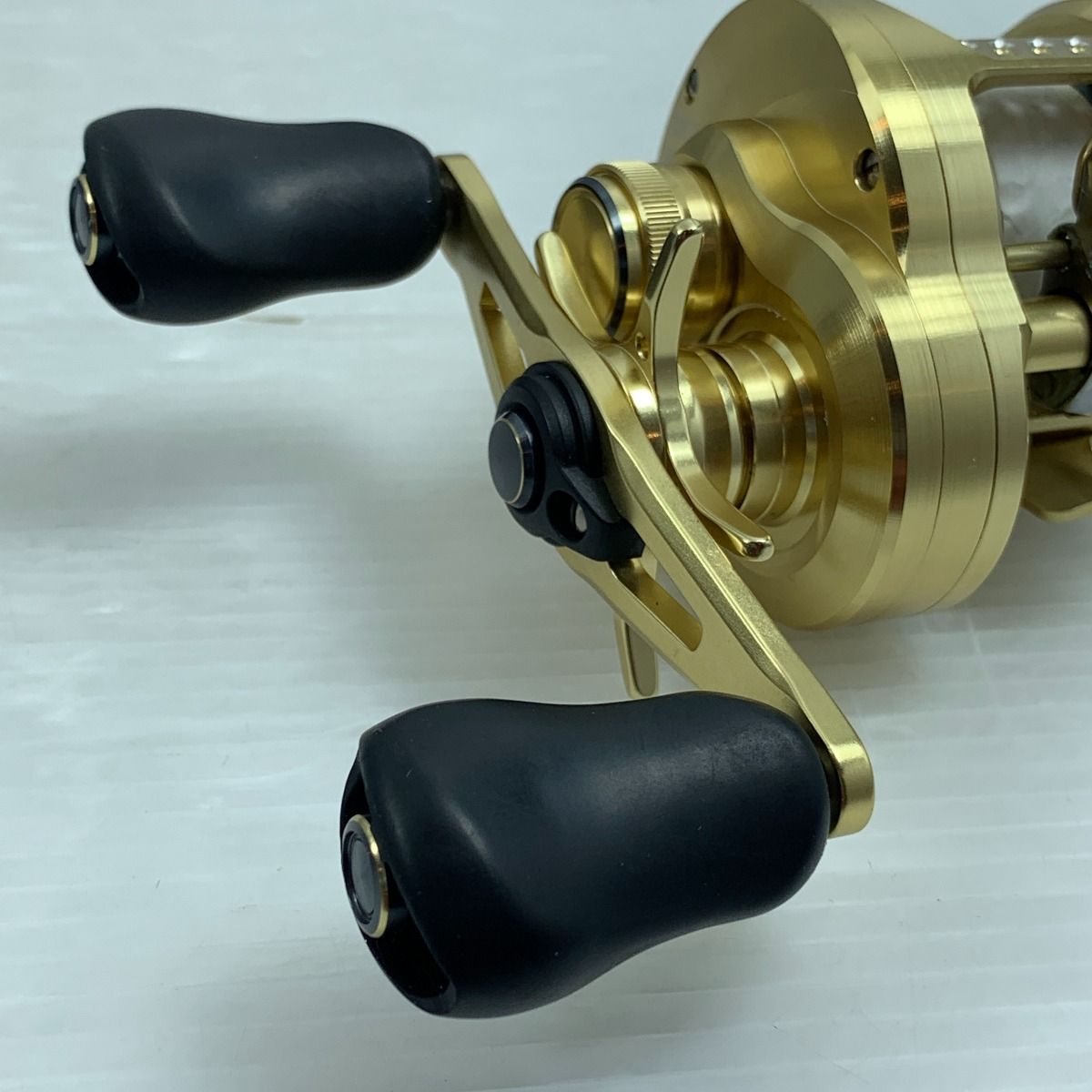 ττSHIMANO シマノ リール ベイトリール 22カルカッタコンクエスト