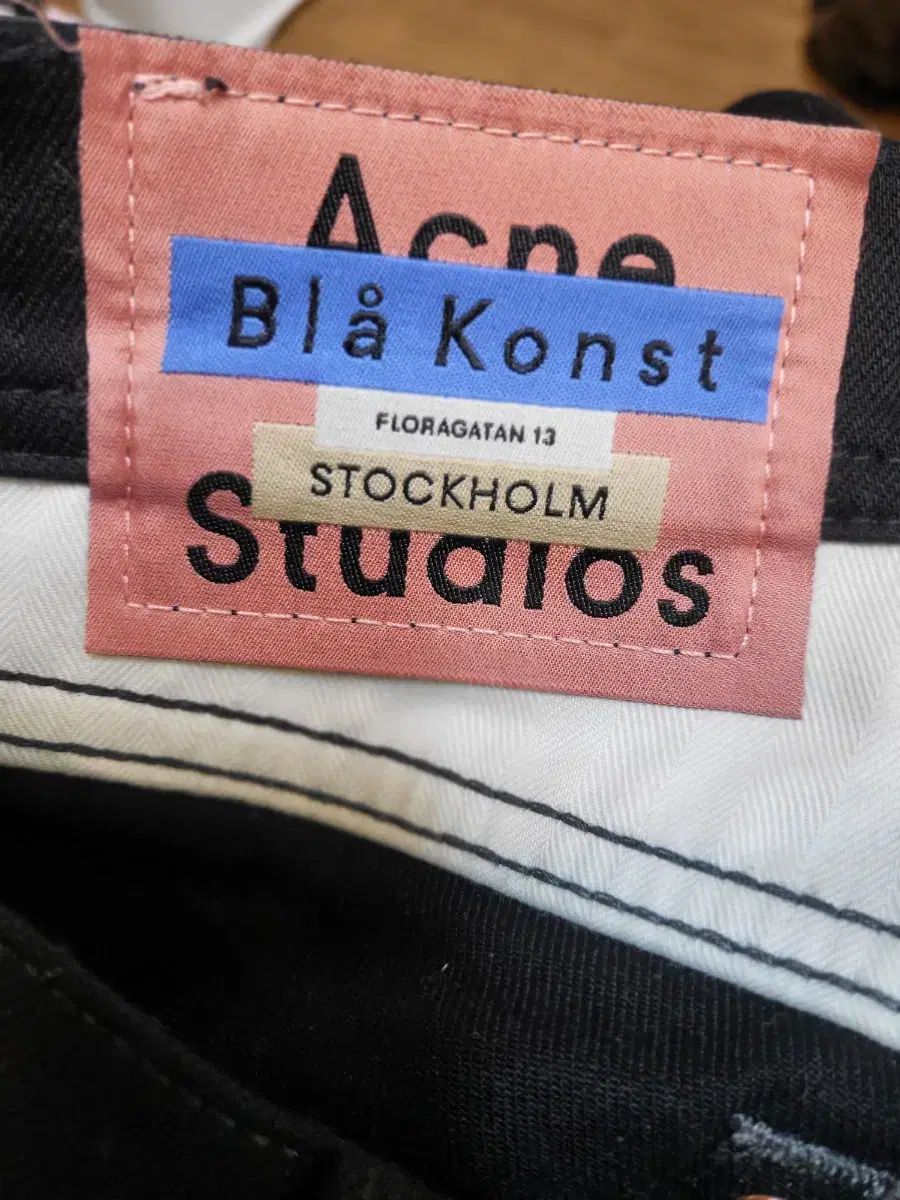 Acne Studios アクネストゥディオズ 黒 デニム パンツ DECORATOM_COM_BR