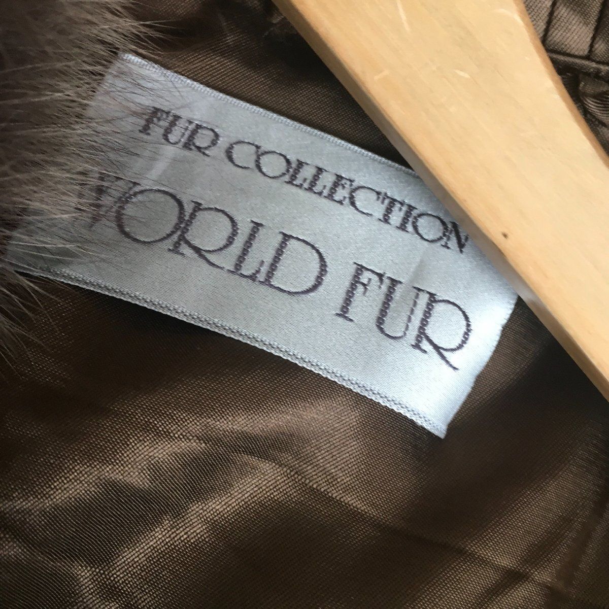 美品 SAGA FOX サガフォックス 金タグ WORLD FUR 毛皮 フォックス