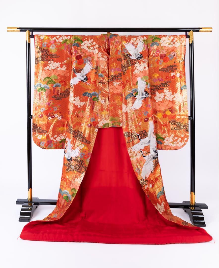 50%OFF! 125,000円→62,500円】花嫁色打掛け 朱色/金刺繍 鶴/霧雲模様 
