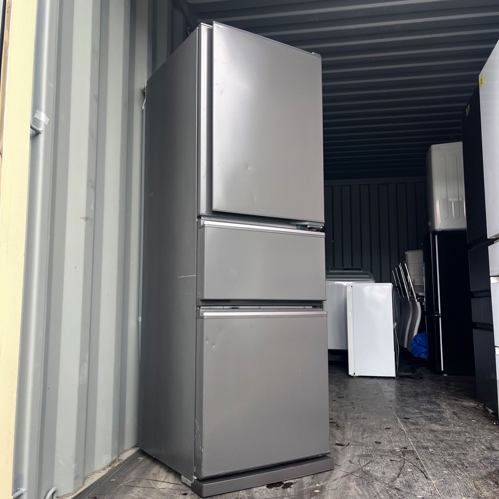 3 三菱マットチャコールおしゃれインテリアスリム3ドア冷蔵庫