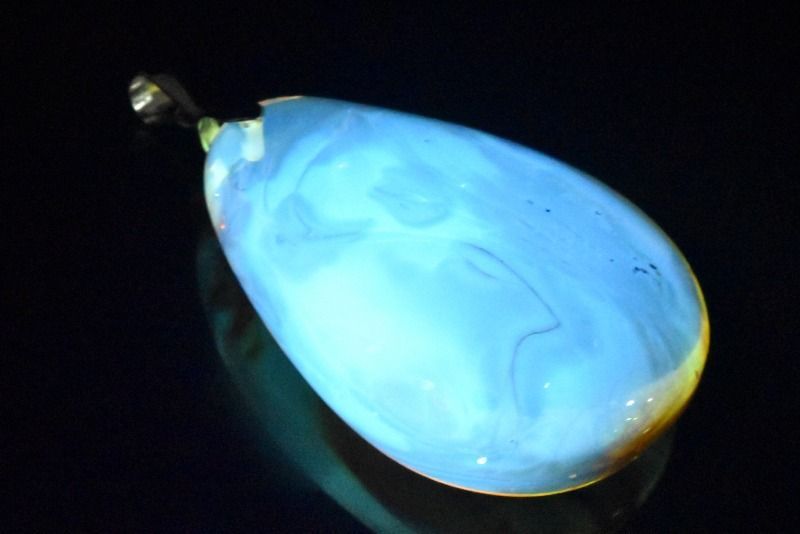 ブルーアンバー 虫入り琥珀 複数虫入り 希少 天然石 パワーストーン