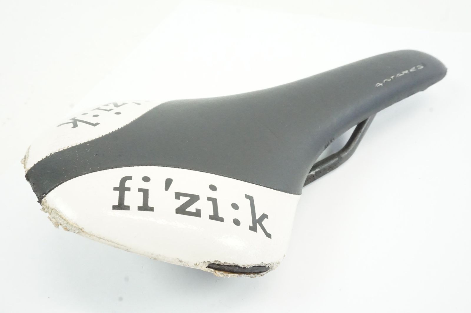 FIZIK 「フィジーク」 ANTARES CARBON BRAIDED サドル / バイチャリ宇都宮店