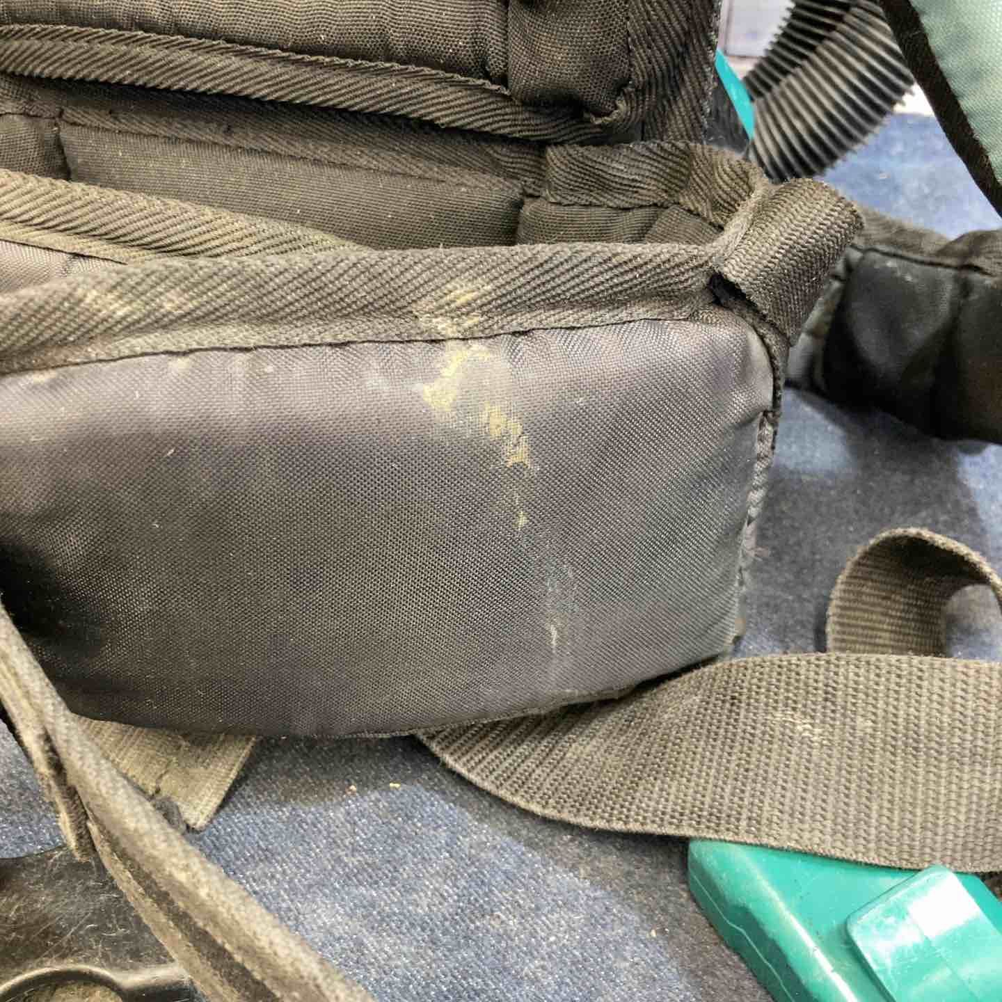 makita コードレス背負い集じん機