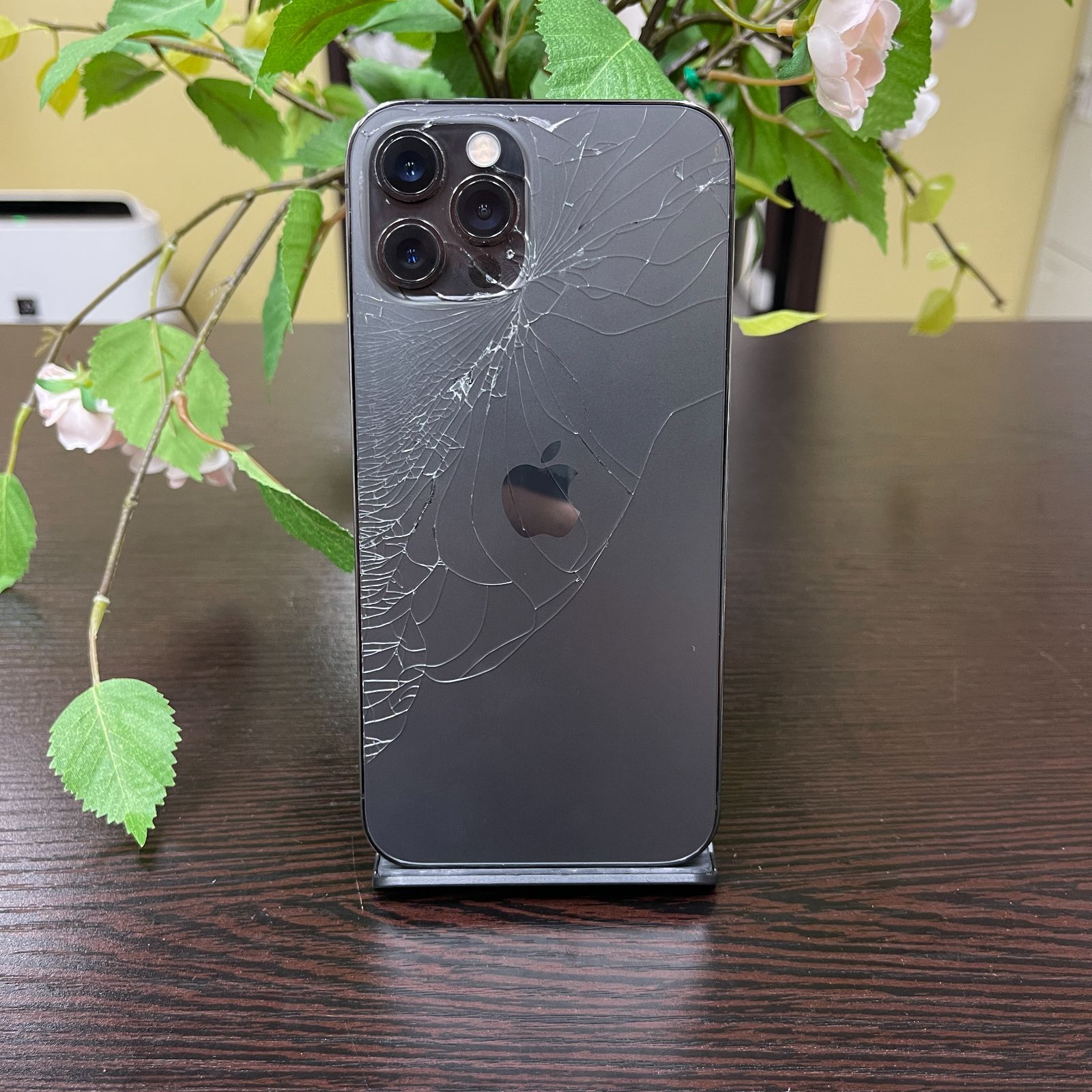 iPhone 12Pro 128GB グラファイト 国内SIMフリー 送料無料 - メルカリ