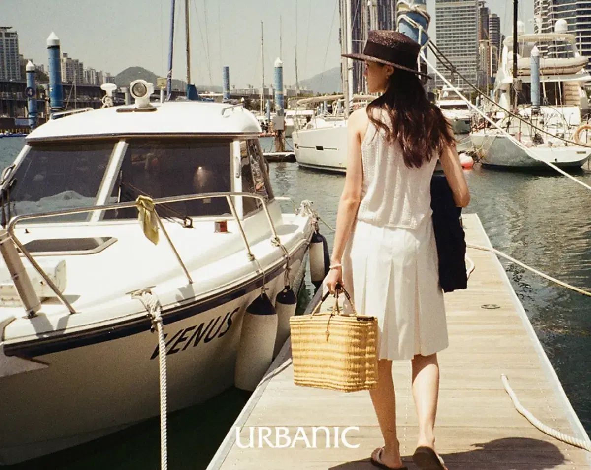 Urbanic 30 ロワイヤル プリーツ スカート 白 S サイズ