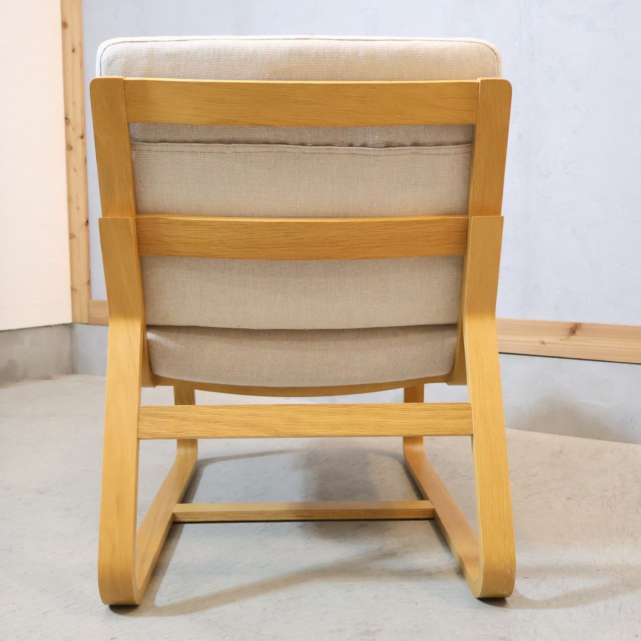 オーク材 リビングでもダイニングでもつかえるソファチェア