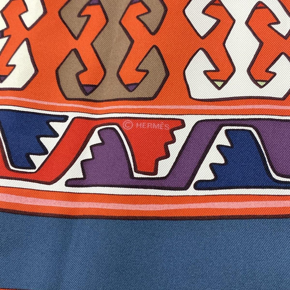 HERMES エルメス スカーフ カレ90 ダークグレー×レッド×マルチ KILIM