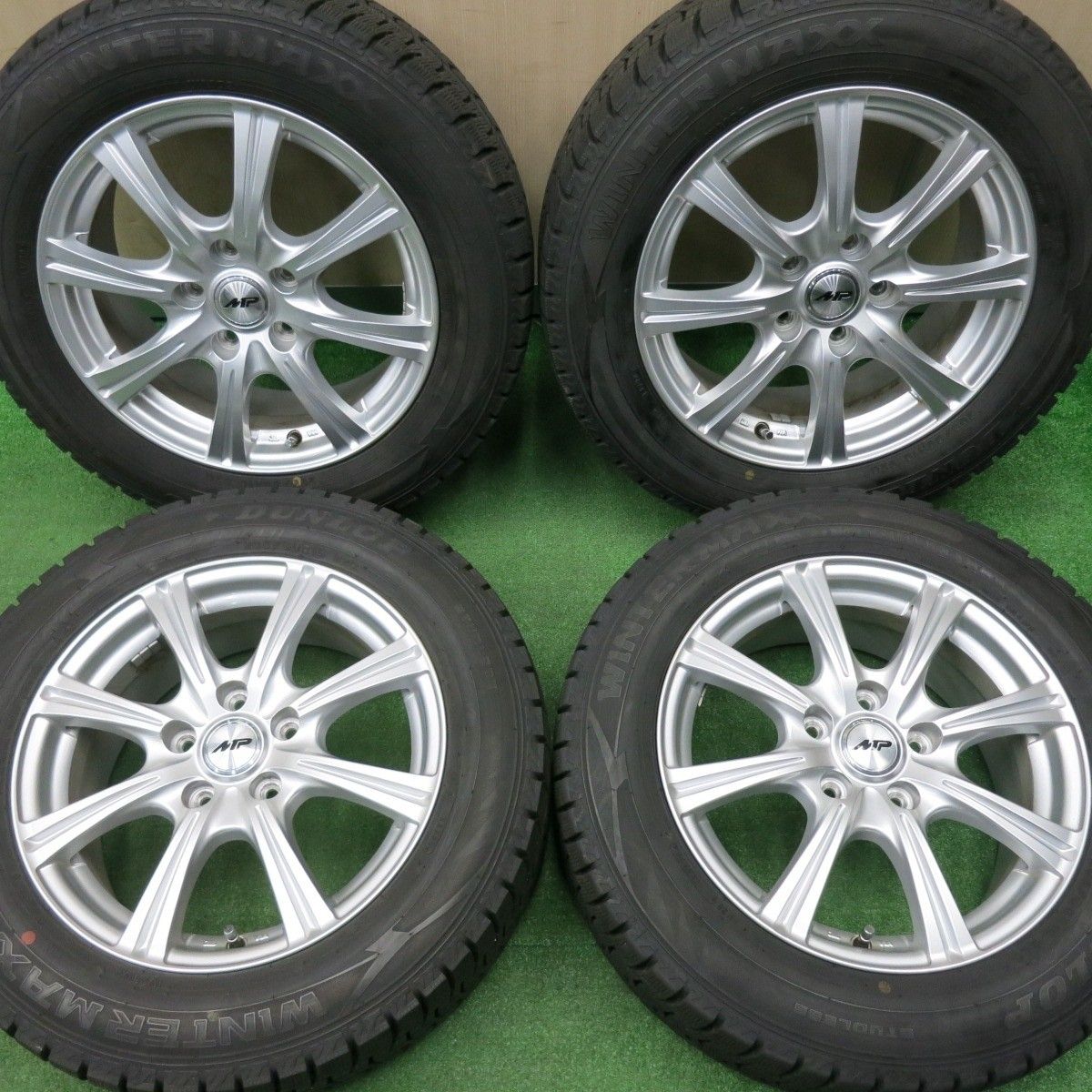 205/60R16 スタッドレスタイヤ4本セット 直接可 pcd114