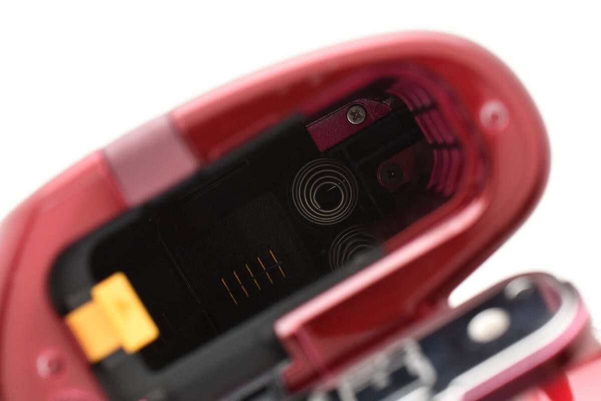 美品❤️希少なレッド❤️ショット数少❤️Nikon D3200❤️一眼レフ