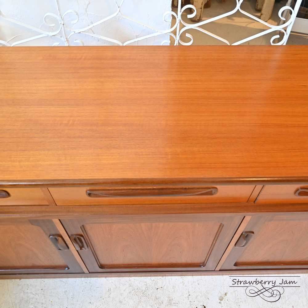 L3705-228 英国ヴィンテージ G-PLAN サイドボード テレビ台 北欧 L3705-228 英国ヴィンテージ G-PLAN ジープラン サイドボード